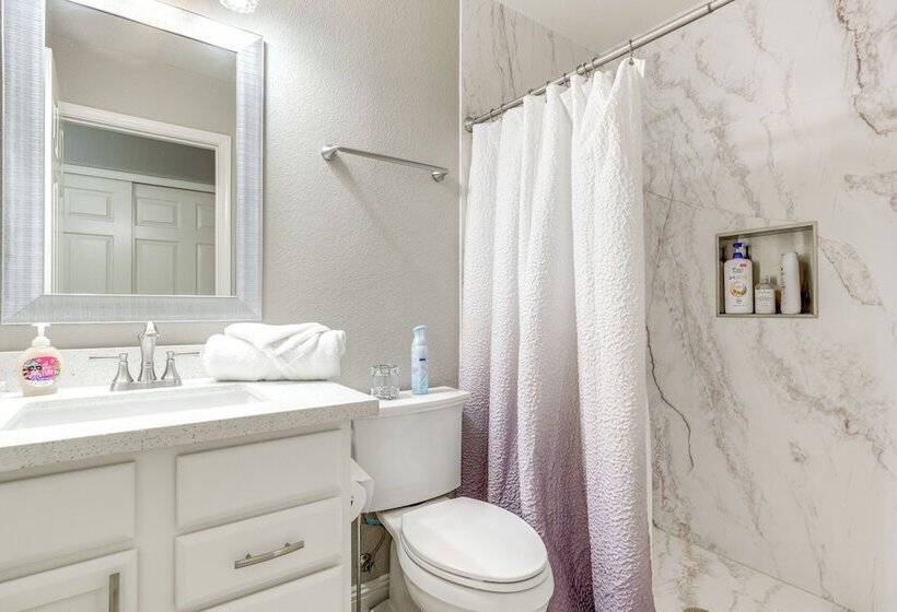 Gilbert Home Near Dtwn: Fire Pits, Grill & More!