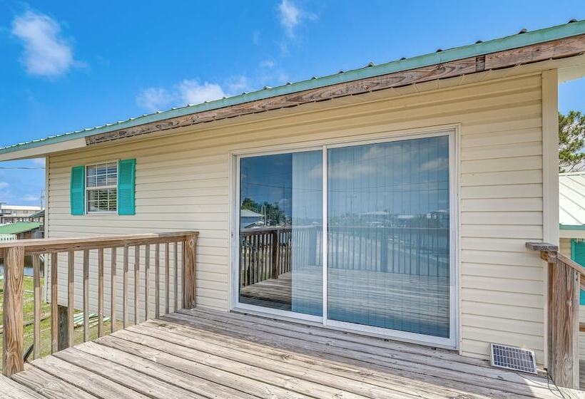 Gulf Of Mexico Beach Cottage: Walk To Boat Ramp!