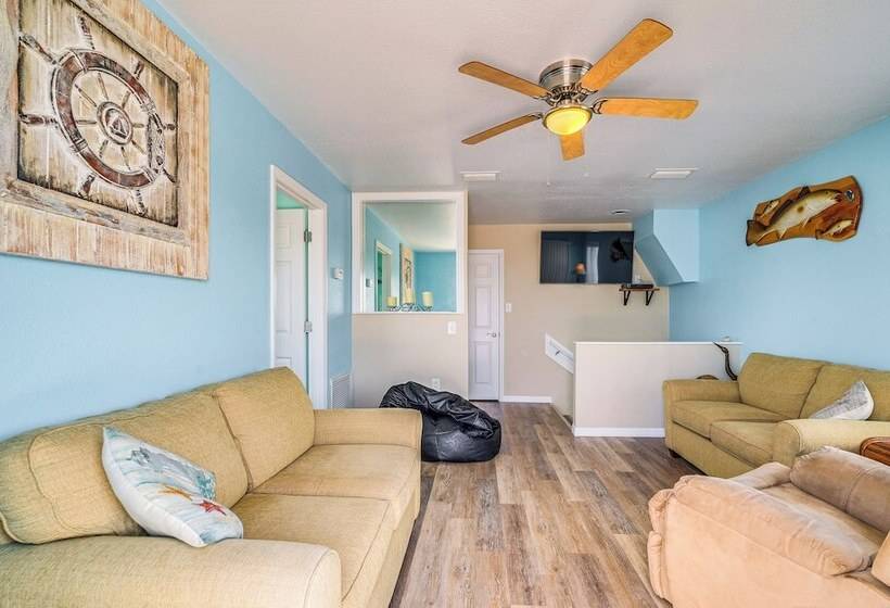 Gulf Of Mexico Beach Cottage: Walk To Boat Ramp!