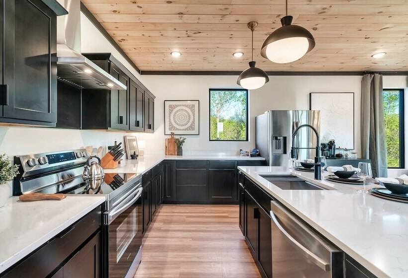 Halle Beary By Avantstay Indoor Pool + Hot Tub Sunset Views