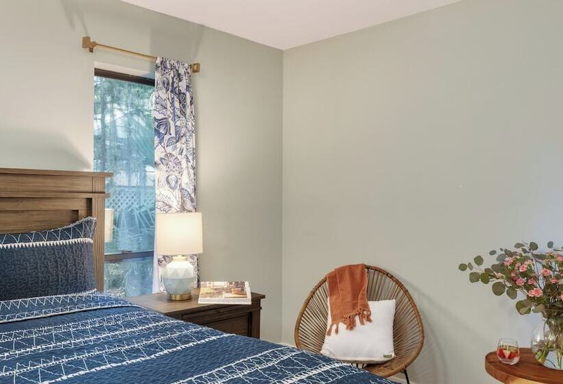 Hilton Hideaway By Avantstay Private Pool, Walk To Beach