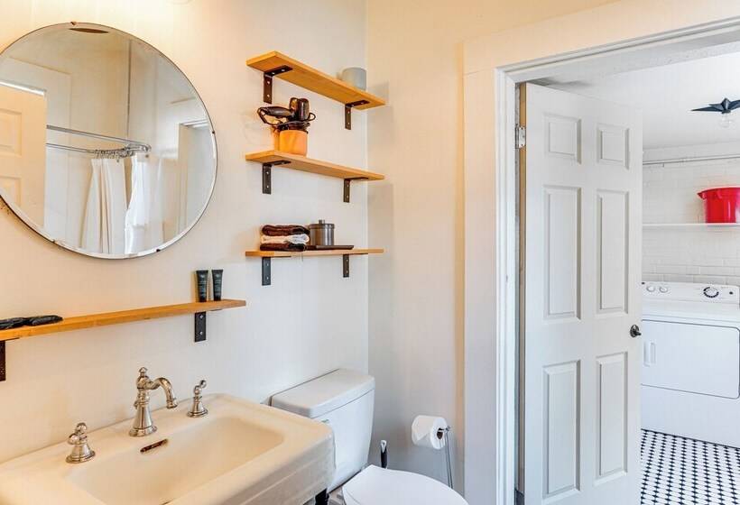 < 1 Mi To Downtown: Historic Tucson Home W/ Patio