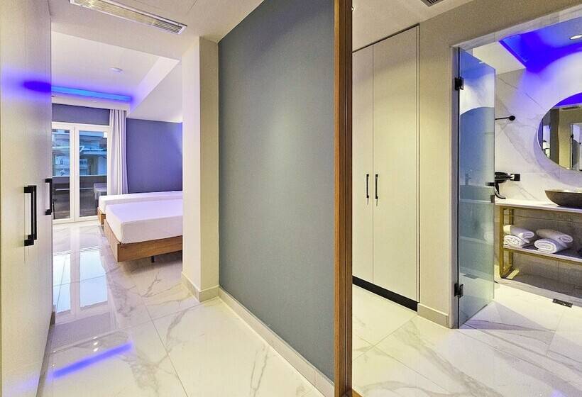 ホテル Akteon Girni