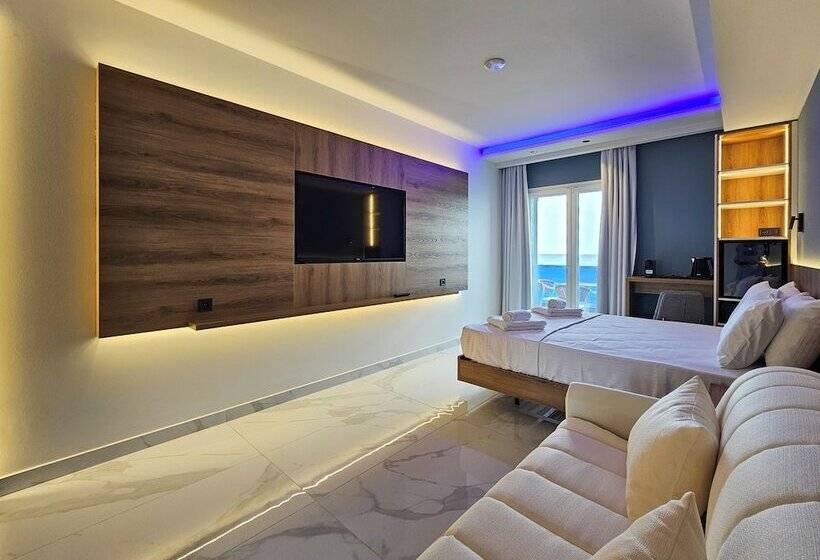 ホテル Akteon Girni