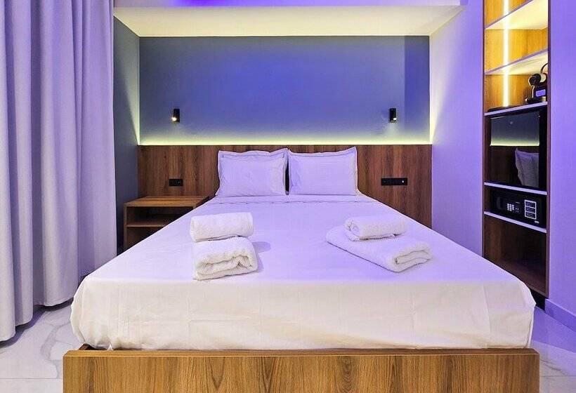 ホテル Akteon Girni