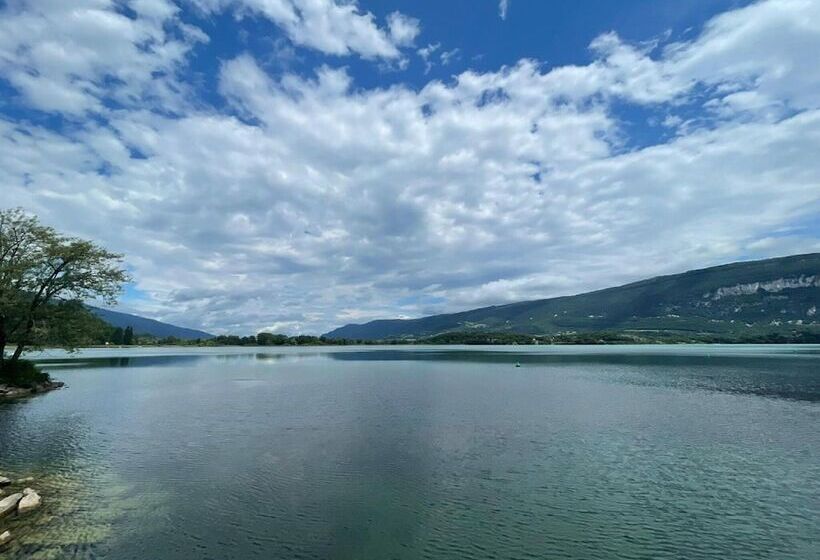 فندق Apartment In Serrieres En Chautagne With Pool