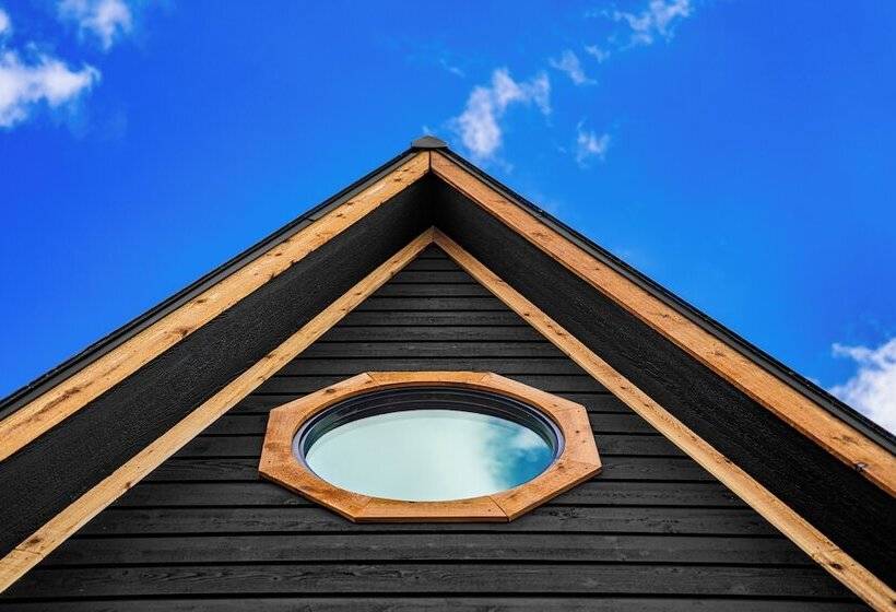 Отель Treehouse Fredericksburg Romantic Hottub Ev