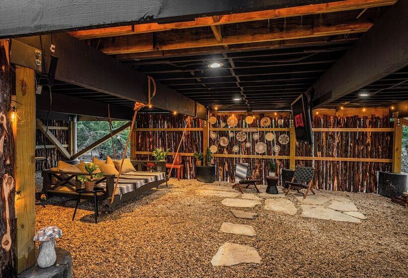 호텔 Bia Treehouse Fredericksburg