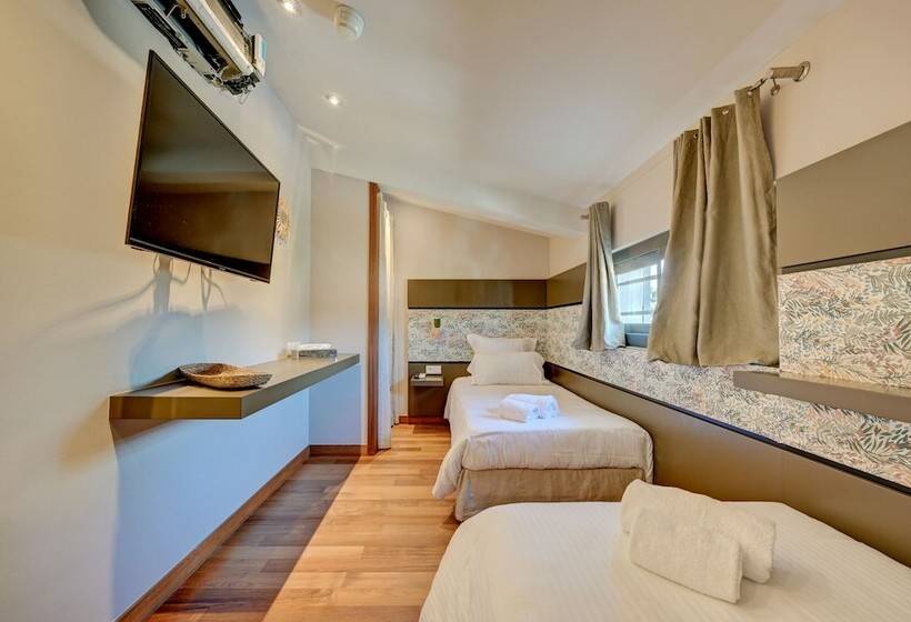 Отель Bor Hôtel & Restaurant Plage Privée