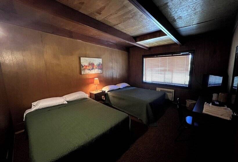 Отель Lost Pines Lodge