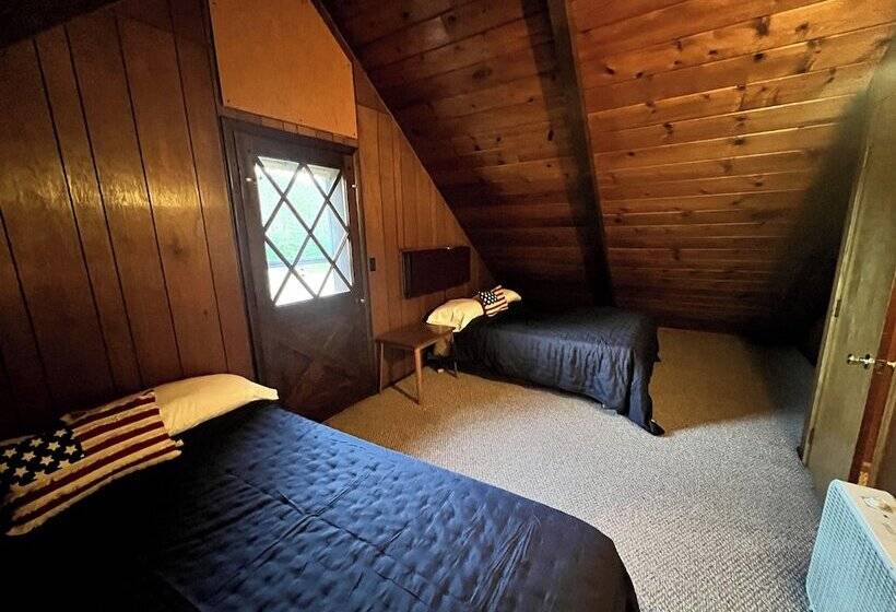 Отель Lost Pines Lodge