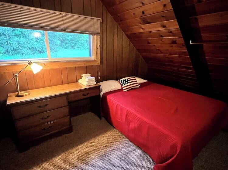 Отель Lost Pines Lodge