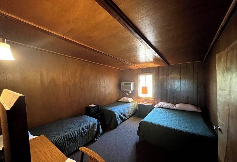 Отель Lost Pines Lodge