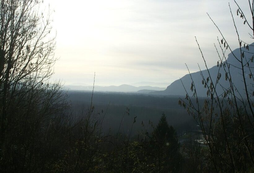 בית מלון כפרי Renovated Castle Apartment With Swimming Pool