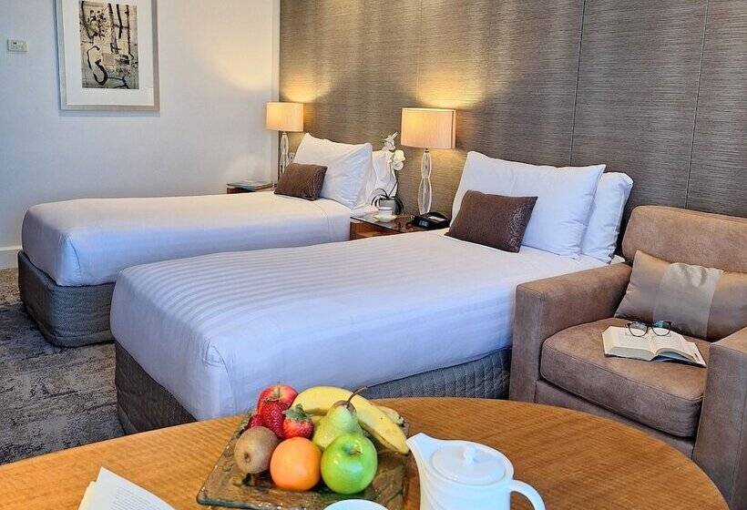 هتل Residence On Langley Park