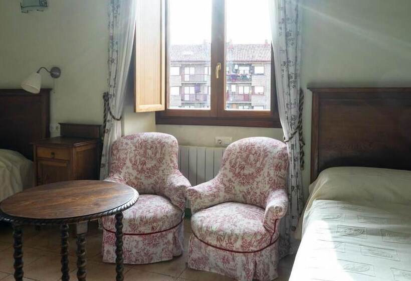 Отель Solar De Quintano