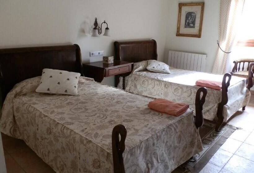 Отель Solar De Quintano