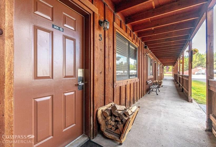 호텔 Willamette Pass Inn & Chalets