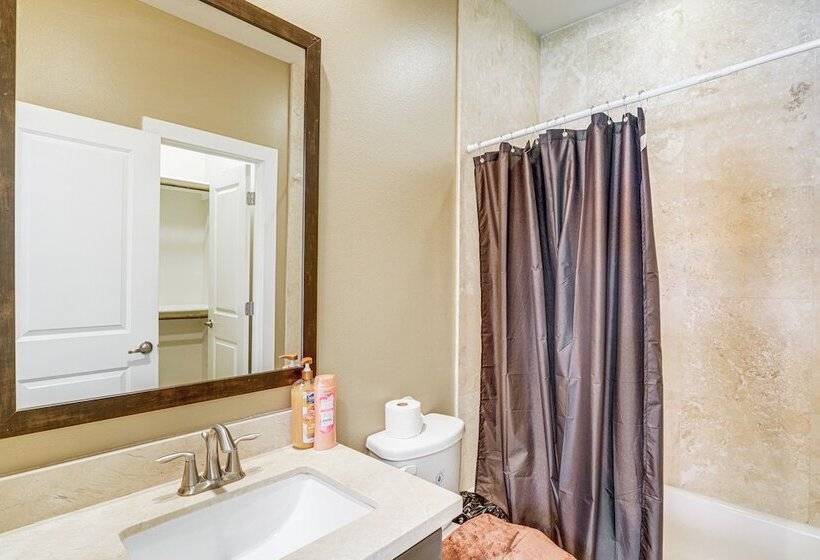 Houston Home W/ Rooftop Patio 3 Mi To Downtown!