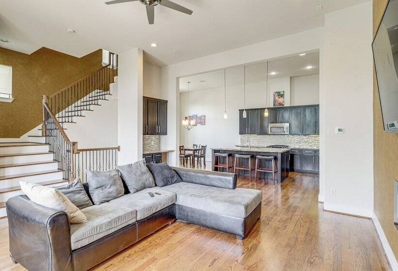 Houston Home W/ Rooftop Patio 3 Mi To Downtown!