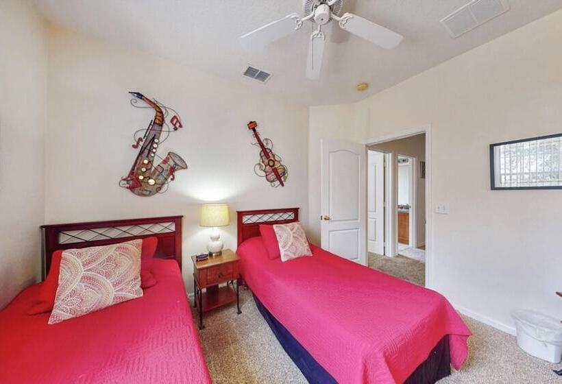 Jagjit S Tuscan Hills Vacation Home