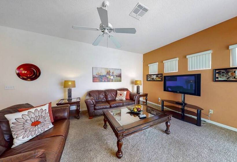 Jagjit S Tuscan Hills Vacation Home