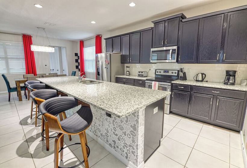 Jodie S Luxury Solara Home