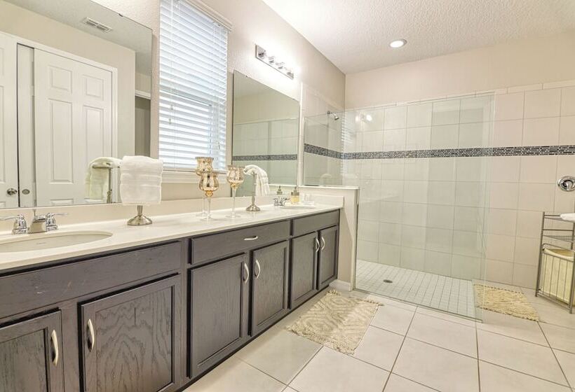 Jodie S Luxury Solara Home