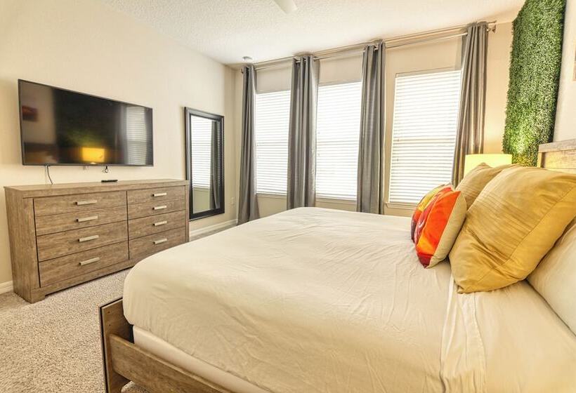 Jodie S Luxury Solara Home