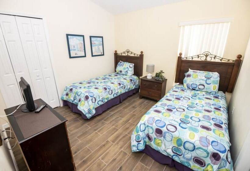 Kevin S Highgate Park Vacation Home