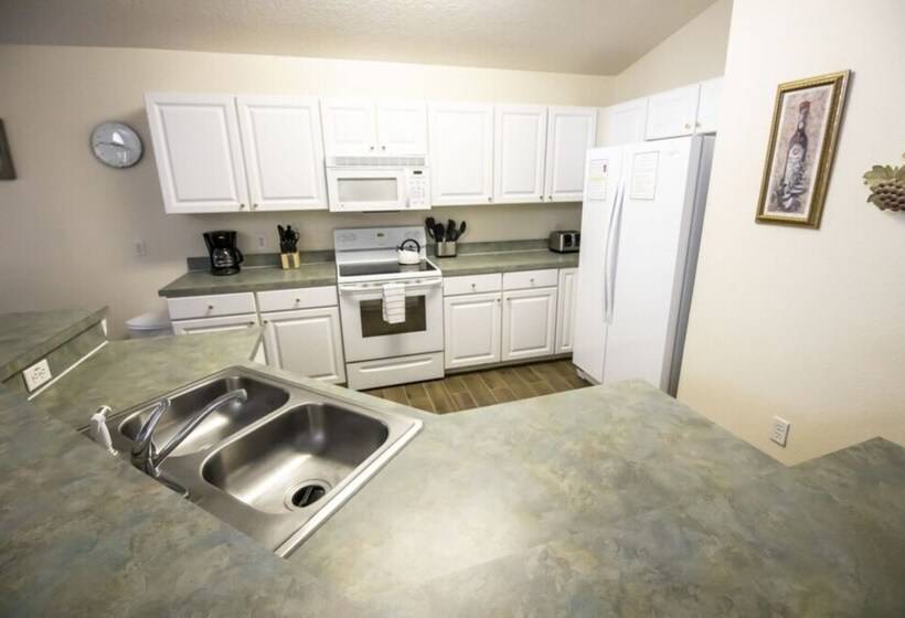 Kevin S Highgate Park Vacation Home