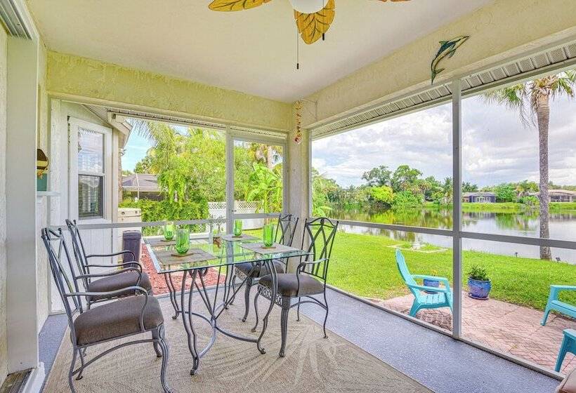 Lakefront Venice Home: 4 Mi To Manasota Key Beach!