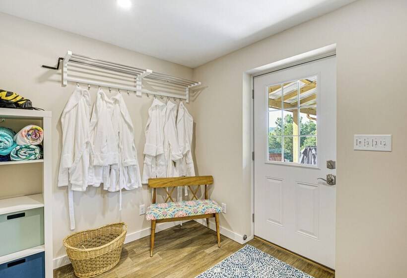 Waterfront Escape In Cub Run W/ Deck & Hot Tub!