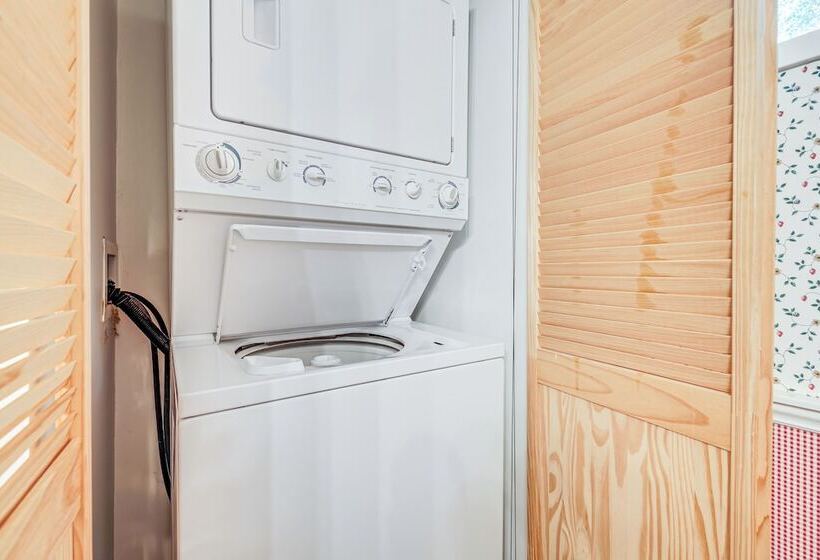 Langley Forest Cabin W/ Grill < 2 Mi To Downtown!