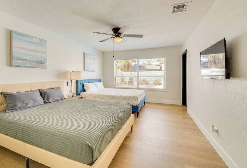 Las Vegas Home ~ 5 Mi To Strip: Fire Pit & Grill!