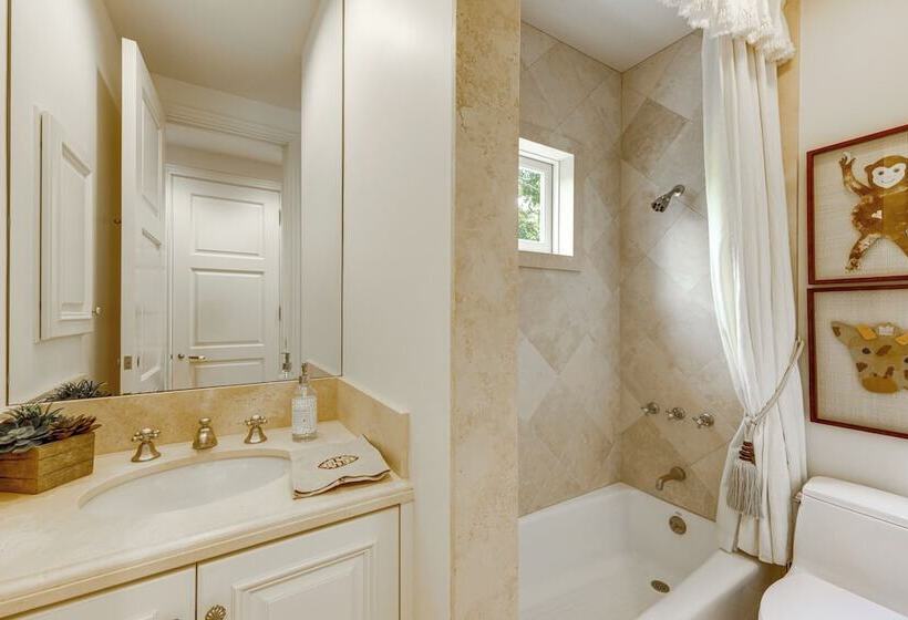 Lavish Montecito Home W/ Hot Tub, Patio & Gardens!