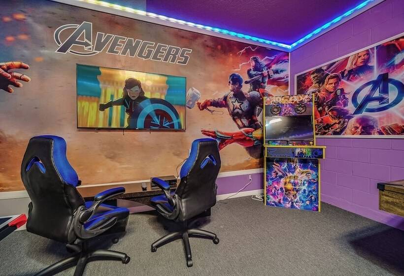 Living Large On Lelani