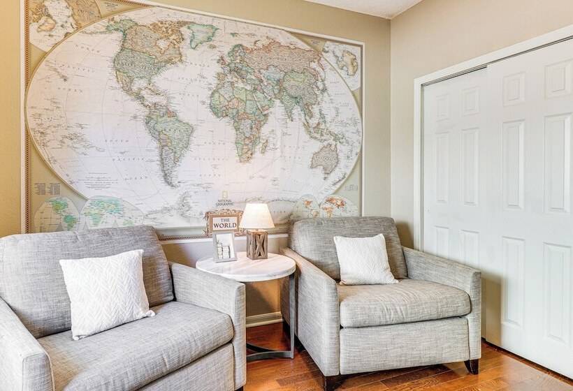 Lovely Austin Home W/ Deck & Greenbelt Access!