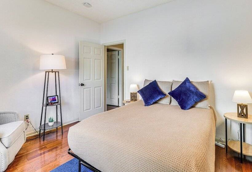 Lovely Austin Home W/ Deck & Greenbelt Access!