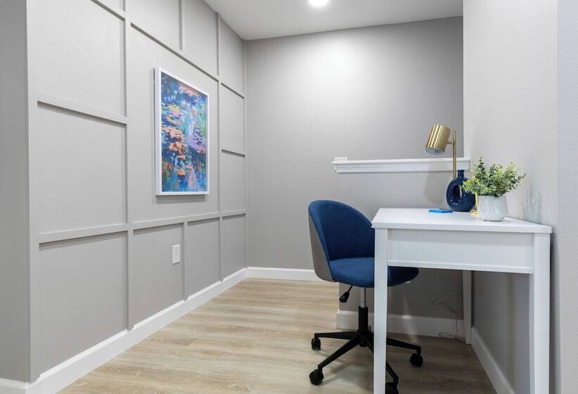 Luxury Remodeled Home W/splash Pool Near Disney 31