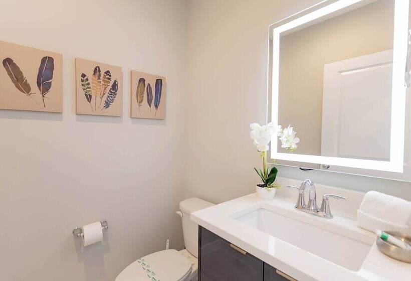 Luxury Vacation Home With Splash Pool/bbq 03