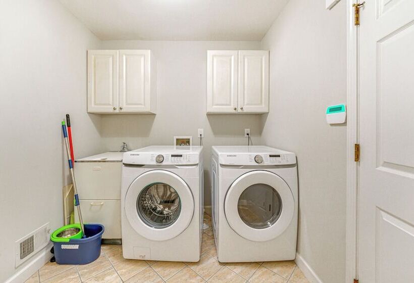 Luxury Waterfront Home In Chesterfield W/ Views!