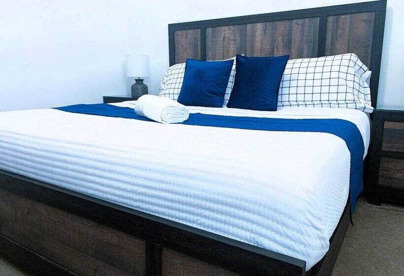 Magic Kingdom Lodgings