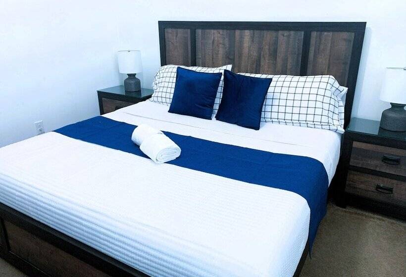 Magic Kingdom Lodgings