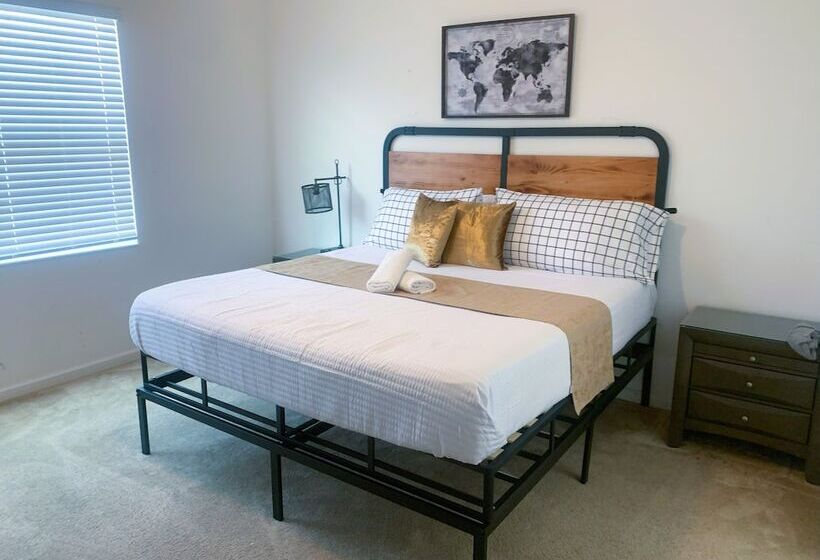 Magic Kingdom Lodgings