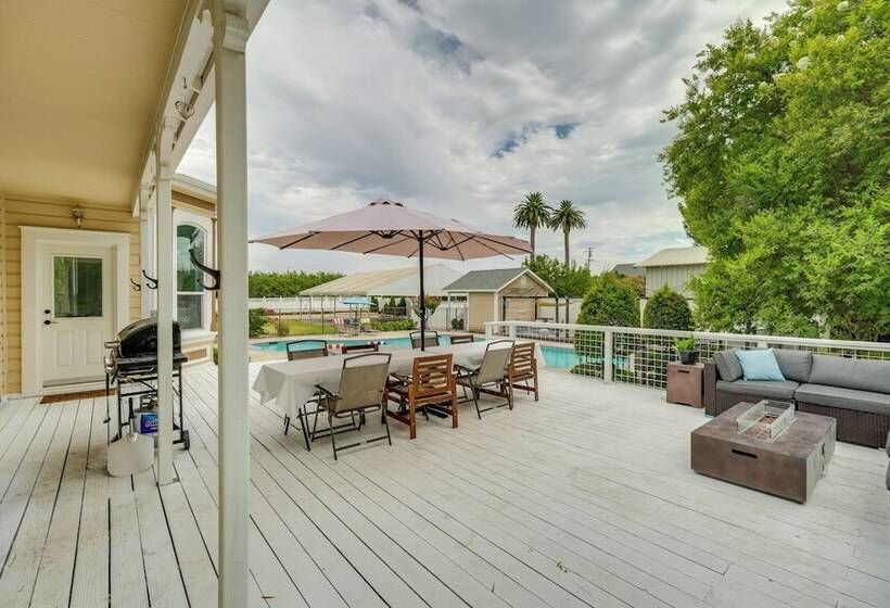 Modesto Mansion On 2 Acres   Great For Families!