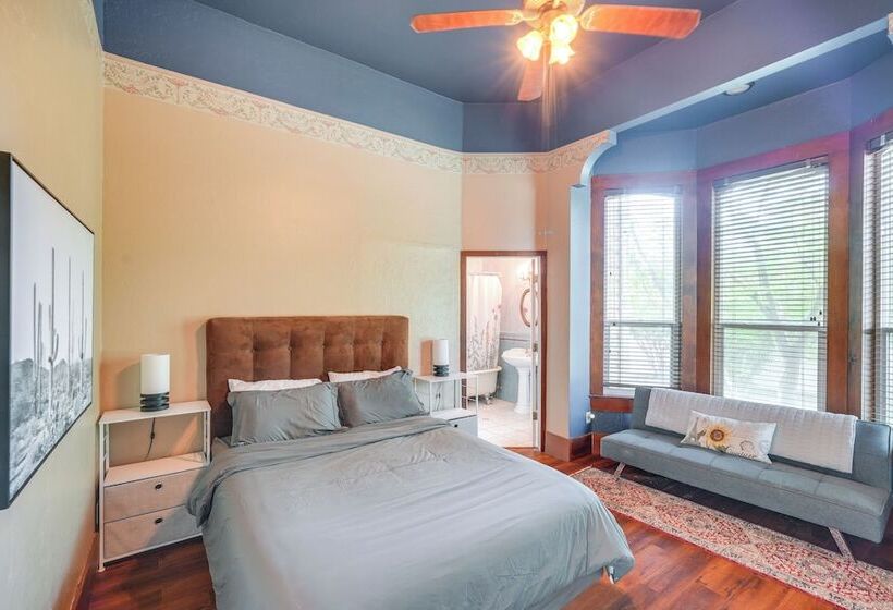 Modesto Mansion On 2 Acres   Great For Families!