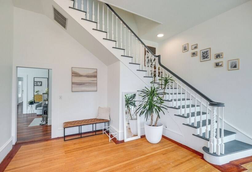 Modesto Mansion On 2 Acres   Great For Families!