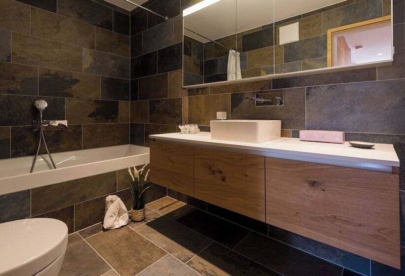 Montela Hotel & Resort   Suiten