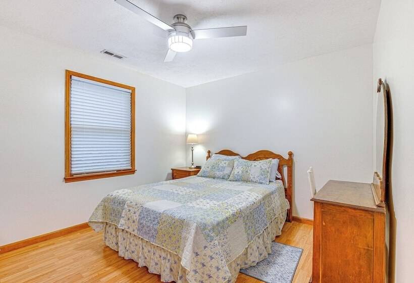 Murrells Inlet Home W/ Deck ~ 4 Mi To Marsh Walk!